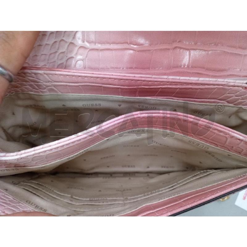 BORSA DONNA GUESS ROSA CON TRACOLLA DORATA | Mercatino dell'Usato Moncalieri bengasi 5