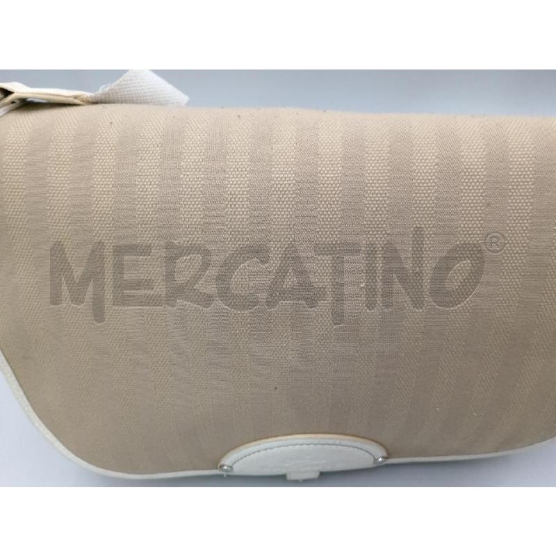 BORSA DONNA LACOSTE MARRONE INSERTI BIANCHI TRACOLLA | Mercatino dell'Usato Moncalieri bengasi 4