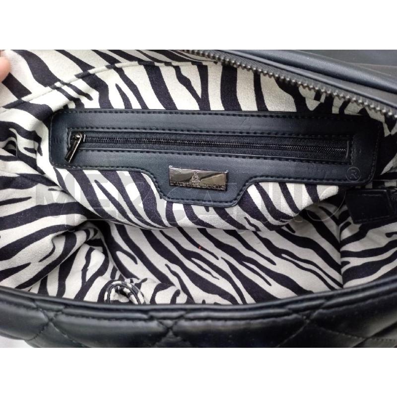 BORSA DONNA L'ATELIER DU SAC NERA CON BORCHIE | Mercatino dell'Usato Moncalieri bengasi 5