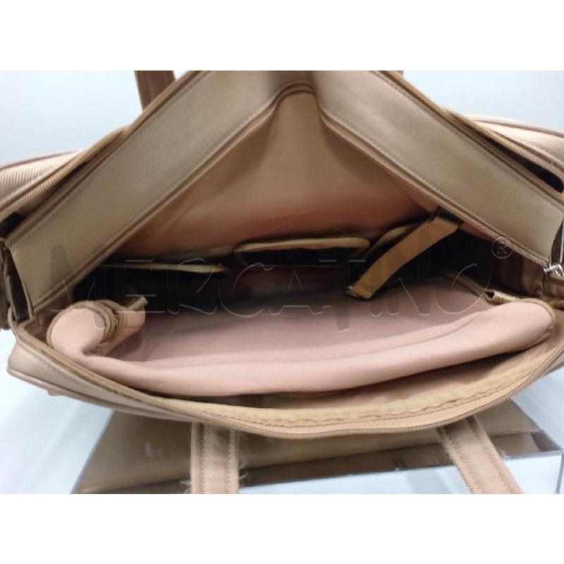 BORSA DONNA PIQUADRO BEIGE CON ACCESSORI | Mercatino dell'Usato Moncalieri bengasi 5