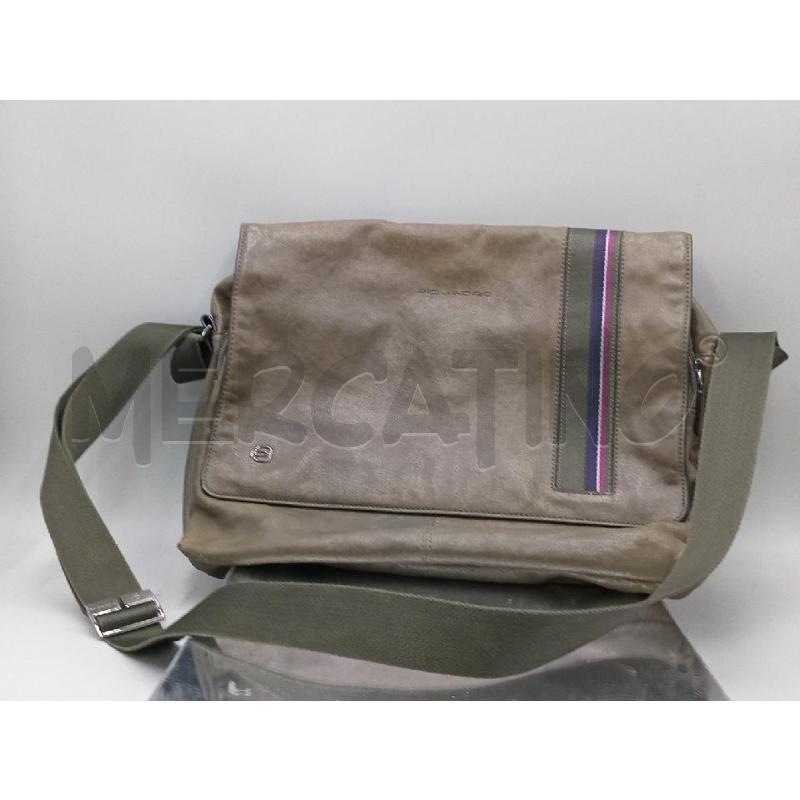 BORSA DONNA PIQUADRO VERDE CON TRACOLLA | Mercatino dell'Usato Moncalieri bengasi 2