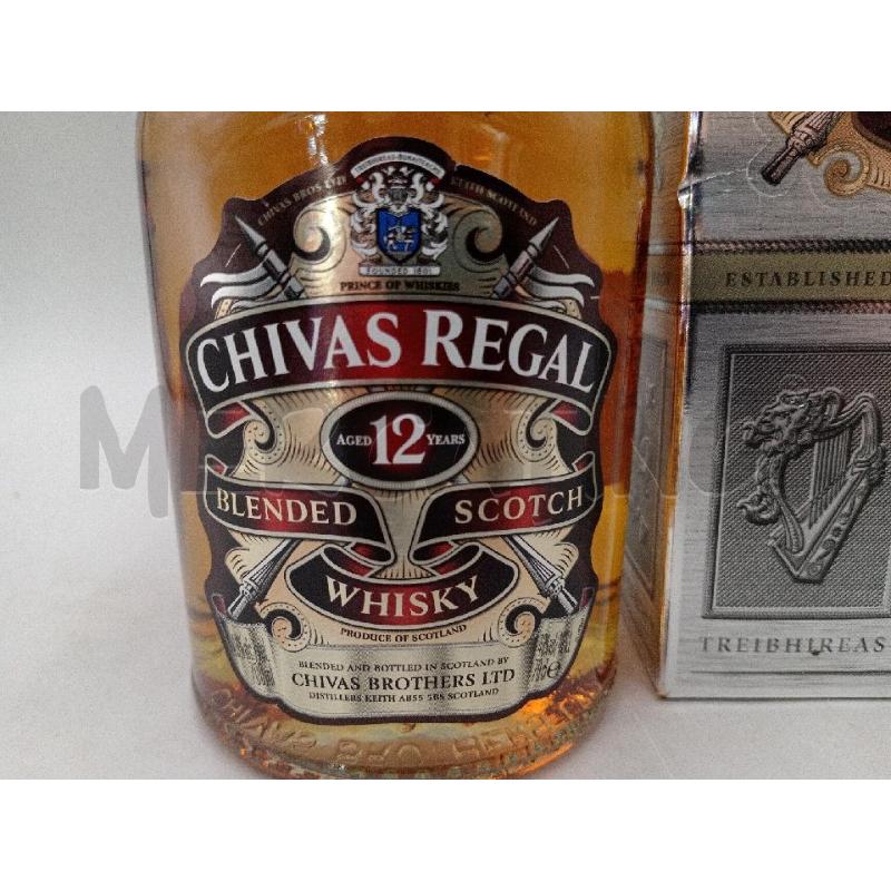 BOTTIGLIA LIQUORE COLLEZIONE CHIVAS REGAL WHISKY 12 YEARS | Mercatino dell'Usato Moncalieri bengasi 2