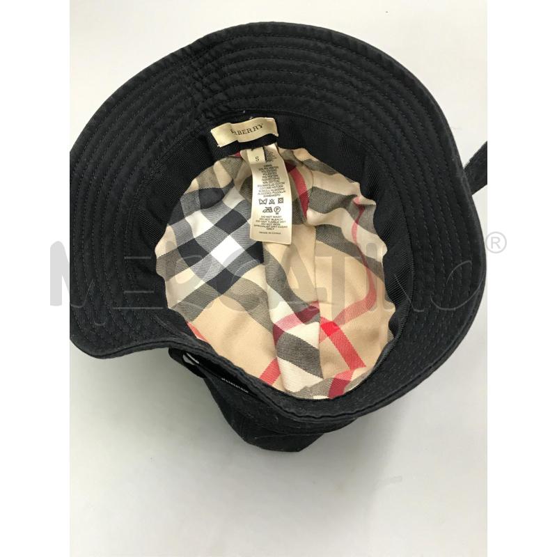 CAPPELLO BURBERRY NERO | Mercatino dell'Usato Moncalieri bengasi 4
