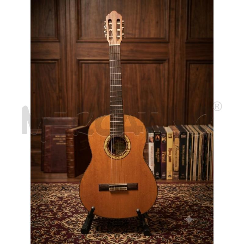 CHITARRA CLASSICA VALENCIA  CON CUSTODIA  | Mercatino dell'Usato Moncalieri bengasi 1
