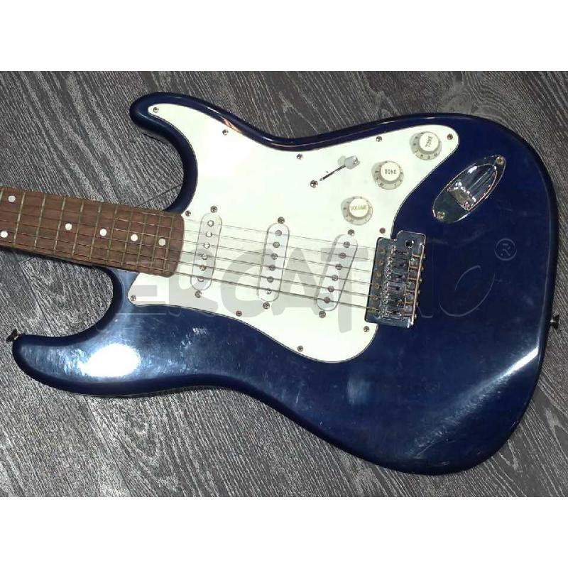 CHITARRA ELETRICA EKO S300 BLU | Mercatino dell'Usato Moncalieri bengasi 3
