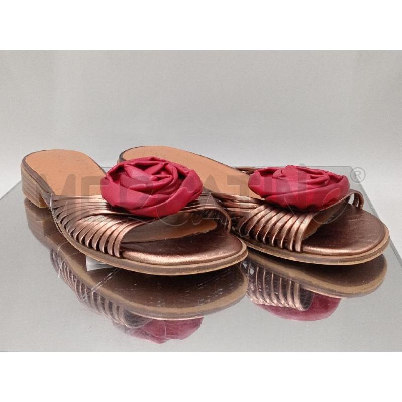 CIABATTE DONNA SARAH LOPEZ BRONZATE FIORE ROSSO | Mercatino dell'Usato Moncalieri bengasi 1