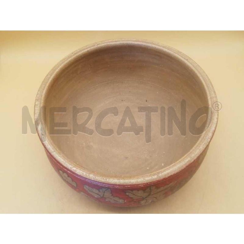 CIOTOLE PZ.2 TERRACOTTA BORDO LAVORATO DECORO UVETTA E SFONDO ROSSO  | Mercatino dell'Usato Moncalieri bengasi 2