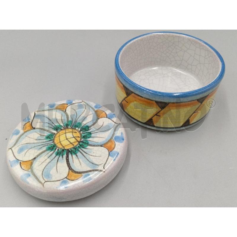 COFANETTO CERAMICA RIPULLO CALTAGIRONE CM 10 DIAMETRO DIPINTO FIORE | Mercatino dell'Usato Moncalieri bengasi 2