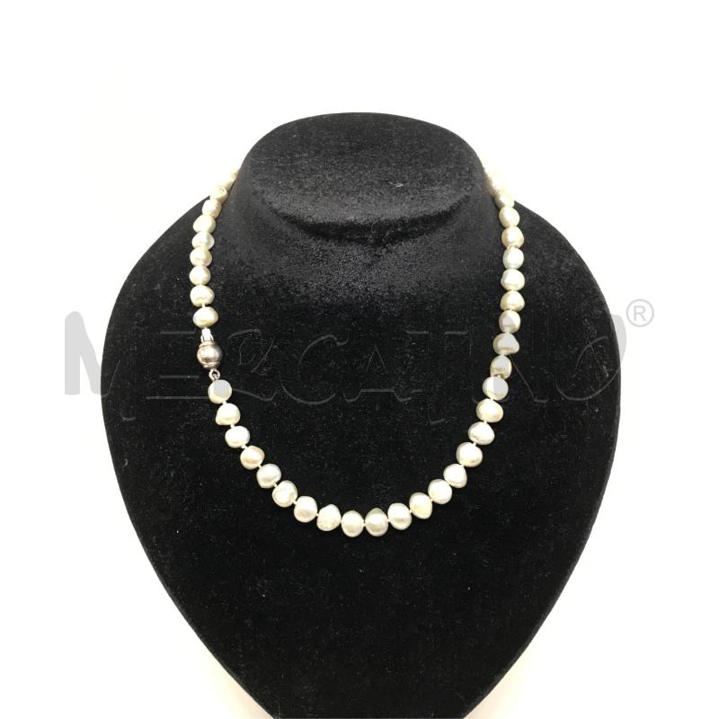COLLANA PERLE BIANCHE CHIUSURA PALLA ARGENTATA | Mercatino dell'Usato Moncalieri bengasi 1
