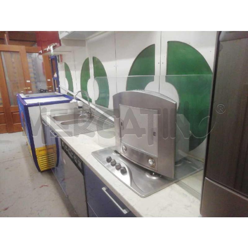 CUCINA BLU MODERNA CON ELETTRODOMESTICI NO LAVASTOVIGLIE | Mercatino dell'Usato Moncalieri bengasi 3