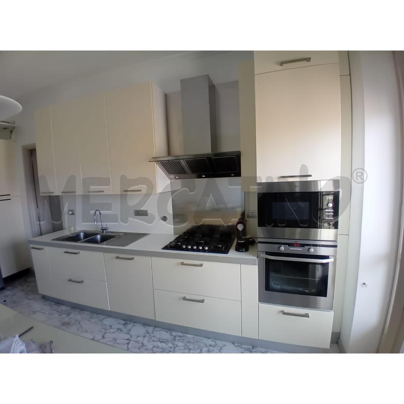 CUCINA MODERNA COMPLETA DI COLONNA FORNO E MICRONDEPIANO COTTURA A GAS LAVASTOVIGLIE E LAVELLO IN  | Mercatino dell'Usato Moncalieri bengasi 1