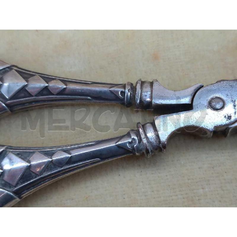 FORBICE COPPIA EPOCA CON SCATOLA MANICO SILVER | Mercatino dell'Usato Moncalieri bengasi 3