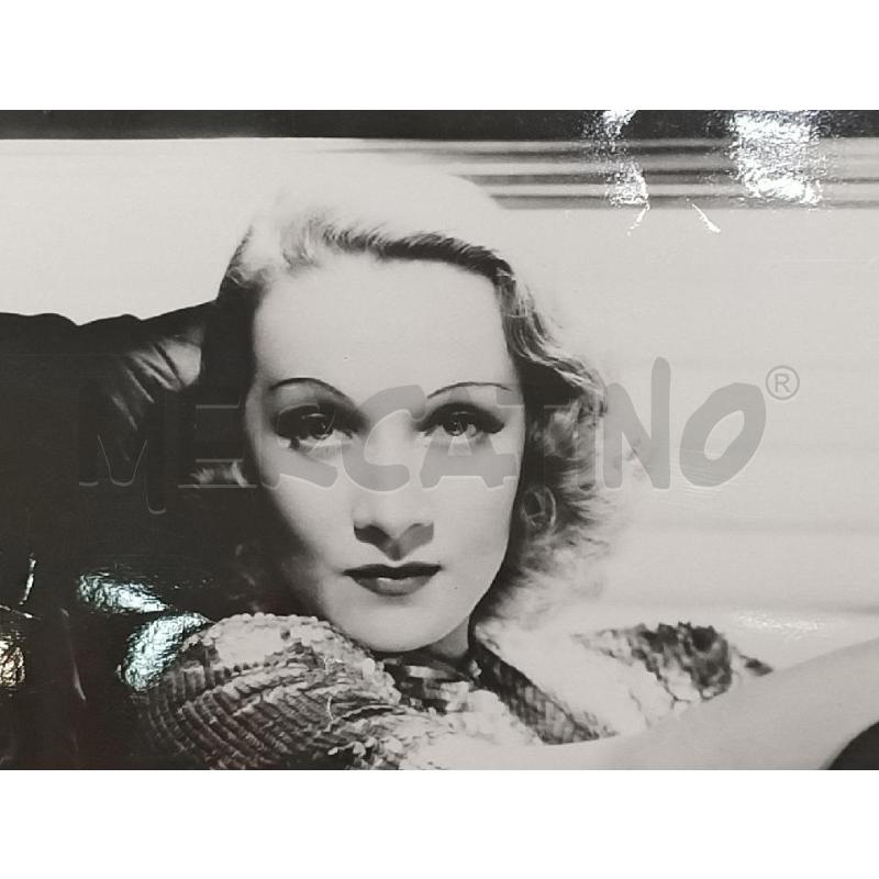 FOTO RIPRODUZIONE MARLENE DIETRICH SEDUTA IN POLTRONA  | Mercatino dell'Usato Moncalieri bengasi 3