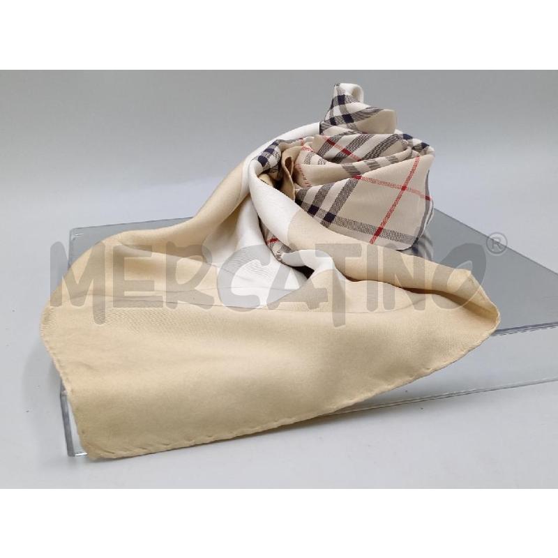 FOULARD BURBERRY STAMPA CLASSICA 85X85 | Mercatino dell'Usato Moncalieri bengasi 4