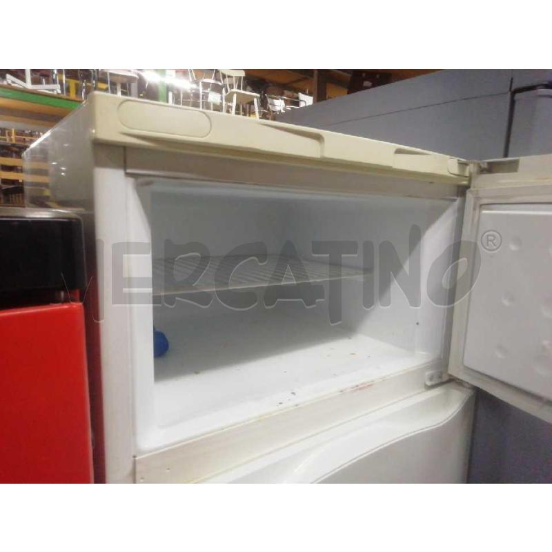 FRIGORIFERO INDESIT BIANCO | Mercatino dell'Usato Moncalieri bengasi 4