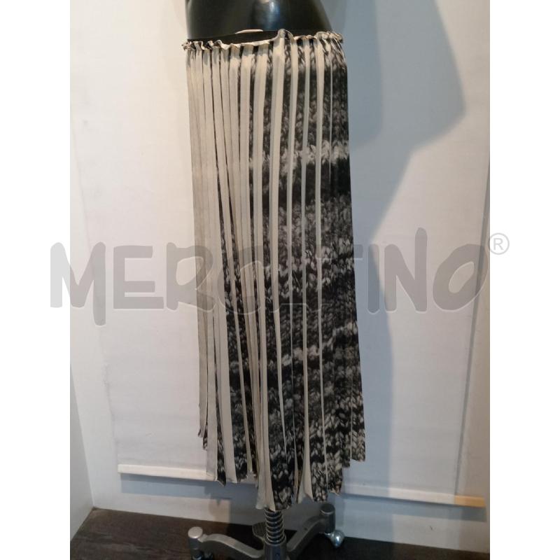 GONNA BEIGE NERA PLISSETTATA | Mercatino dell'Usato Moncalieri bengasi 3