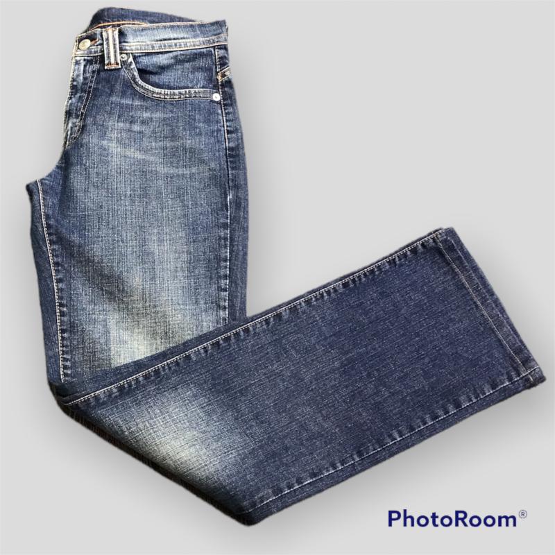 JEANS DONNA LEVIS SCURO SFUMATO DRITTO | Mercatino dell'Usato Moncalieri  bengasi
