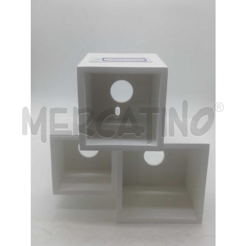 LAMPADA DA INTERNI BIANCO CON ACCESSORI 3 | Mercatino dell'Usato Moncalieri bengasi 1