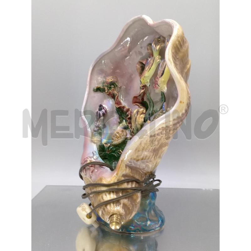 LAMPADA DA TAVOLO CERAMICA FORMA CONCHIGLIA C/PESCI INTERNI POSSIBILE QUALCHE SBECCATURA  | Mercatino dell'Usato Moncalieri bengasi 2