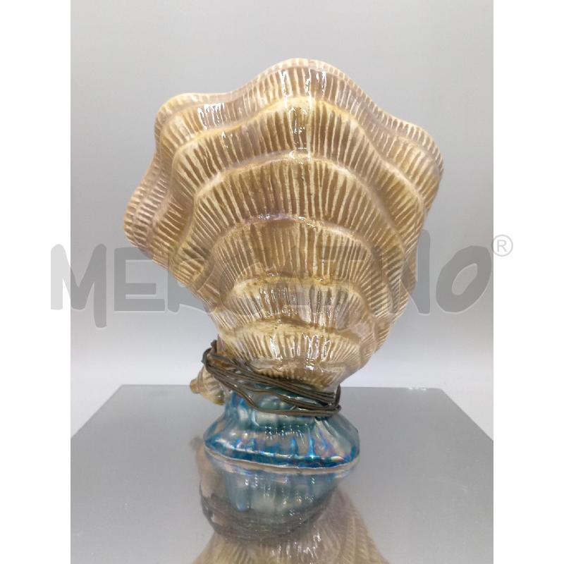 LAMPADA DA TAVOLO CERAMICA FORMA CONCHIGLIA C/PESCI INTERNI POSSIBILE QUALCHE SBECCATURA  | Mercatino dell'Usato Moncalieri bengasi 3