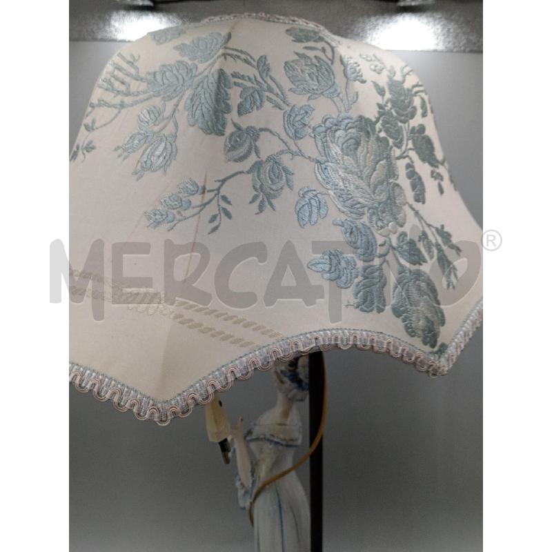 LAMPADA DA TAVOLO DONNA CERAMICA NOVE | Mercatino dell'Usato Moncalieri bengasi 3