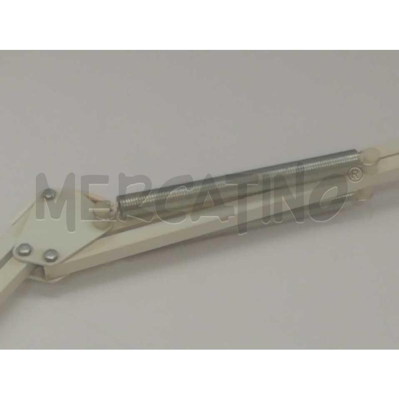 LAMPADA TAVOLO BIANCA  | Mercatino dell'Usato Moncalieri bengasi 4