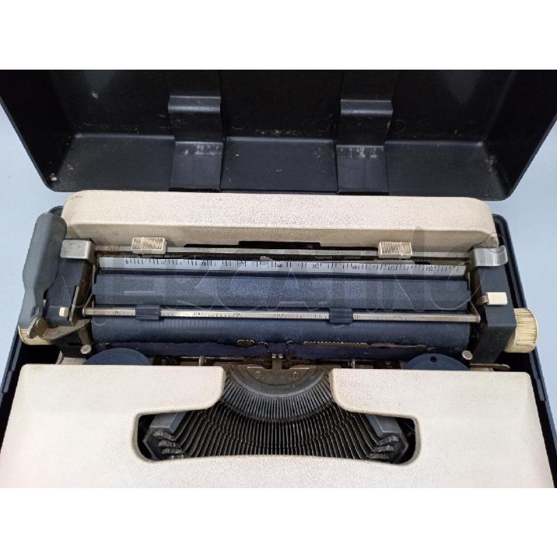 MACCHINA SCRIVERE D'EPOCA OLIVETTI LETTERA 35 C/VALIGETTA GALLERIA  | Mercatino dell'Usato Moncalieri bengasi 3