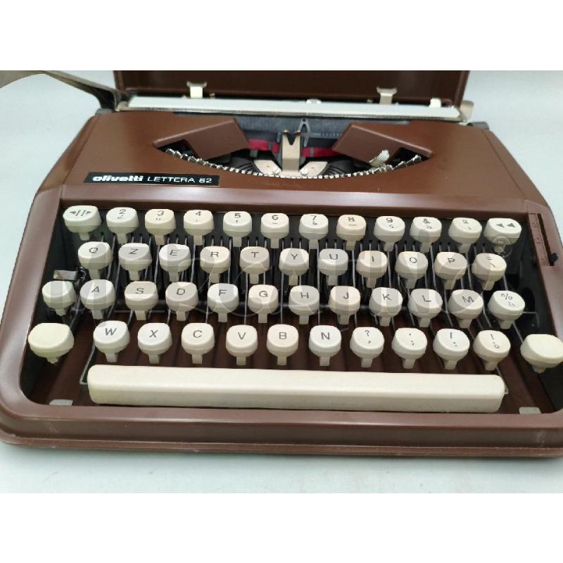 MACCHINA SCRIVERE D'EPOCA OLIVETTI LETTERA 82 | Mercatino dell'Usato Moncalieri bengasi 5