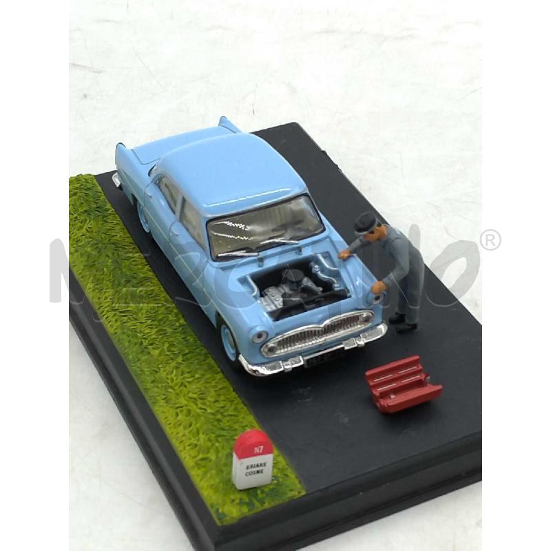 MACCHININA DIORAMA AZZURRA CON MECCANICO E TECA | Mercatino dell'Usato Moncalieri bengasi 2