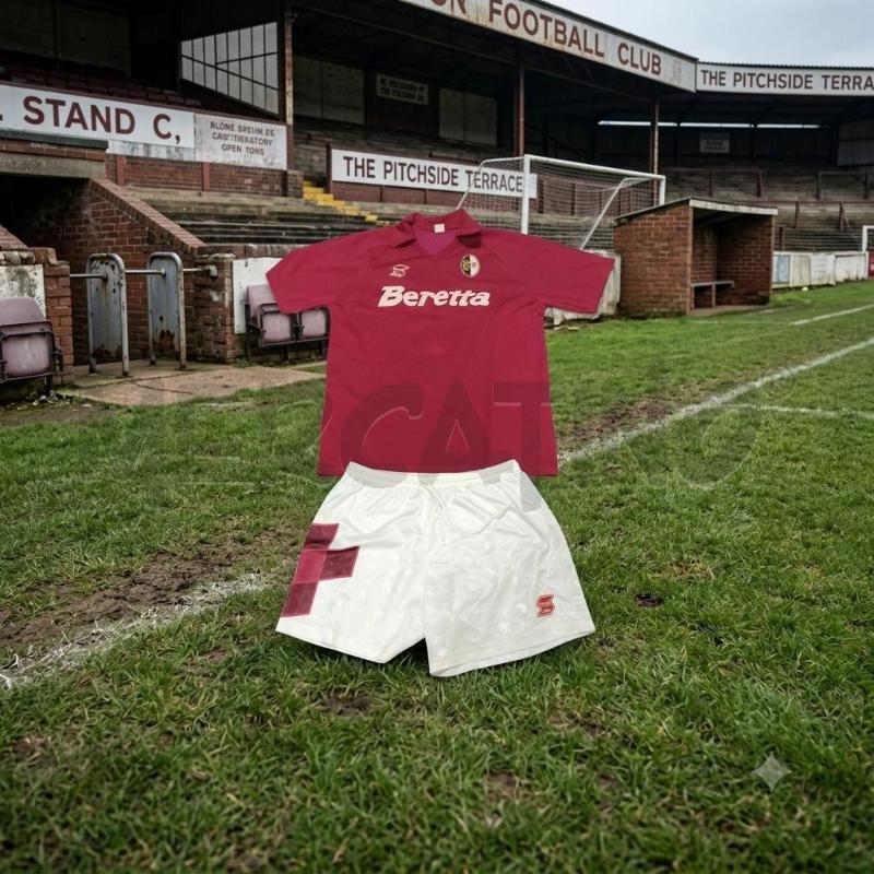 MAGLIA CALCIO ANNI '90 TORINO CALCIO BERETTA N.5 CON PANTALONCINO ABM ABBINATO TG GRANDE NON VISIBIL | Mercatino dell'Usato Moncalieri bengasi 1
