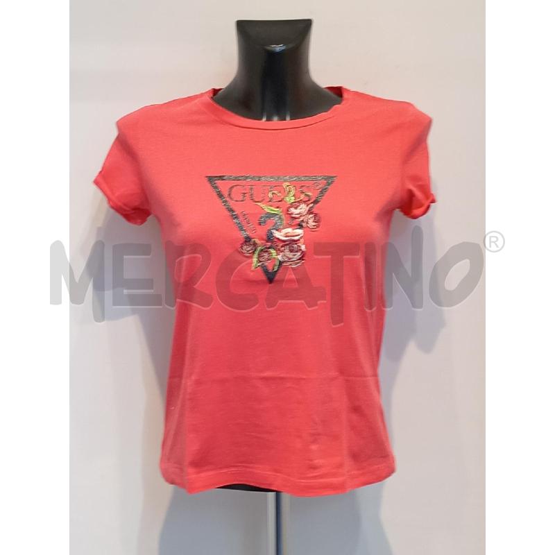 MAGLIETTA DONNA GUESS ROSA CON STAMPA DAVANTI | Mercatino dell'Usato Moncalieri bengasi 1