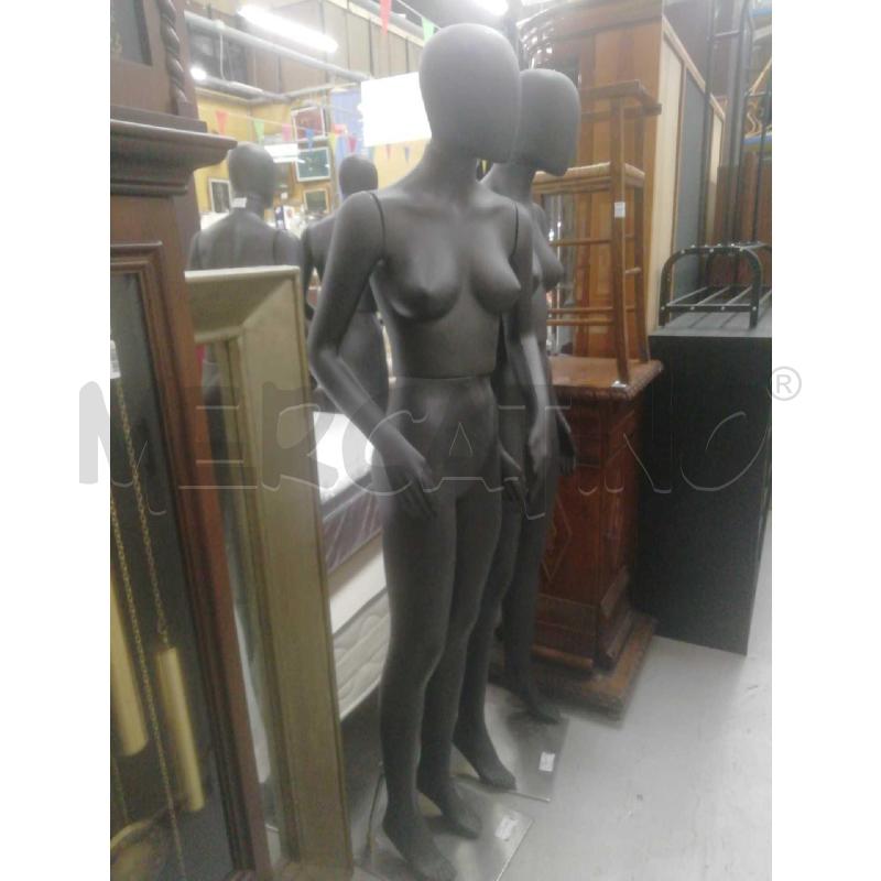 MANICHINO DONNA BLACK | Mercatino dell'Usato Moncalieri bengasi 1