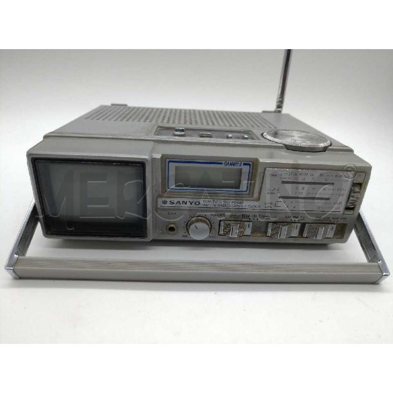 MINI TV RADIO CLOCK SANYO  VINTAGE 1983 | Mercatino dell'Usato Moncalieri bengasi 3