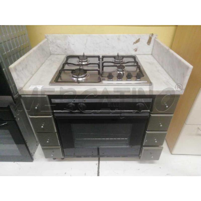 MOBILE CUCINA A GAS + FORNO RIPIANO MARMO BIANCO | Mercatino dell'Usato Moncalieri bengasi 1