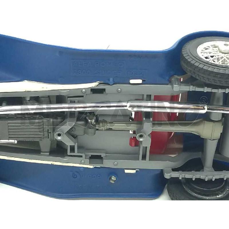 MODELLINO AUTO BURAGO ALFA ROMEO 2300 SPIDER | Mercatino dell'Usato Moncalieri bengasi 5