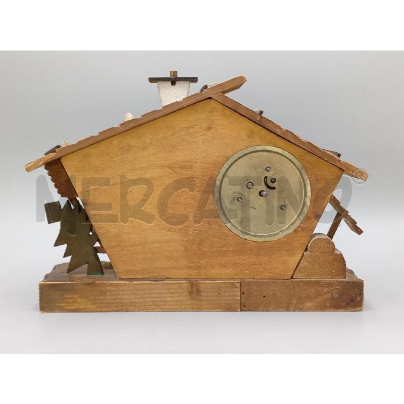 OROLOGIO DA TAVOLO LEGNO STILE RUSTICO C/PERSONAGGI SCOLPITI  | Mercatino dell'Usato Moncalieri bengasi 4