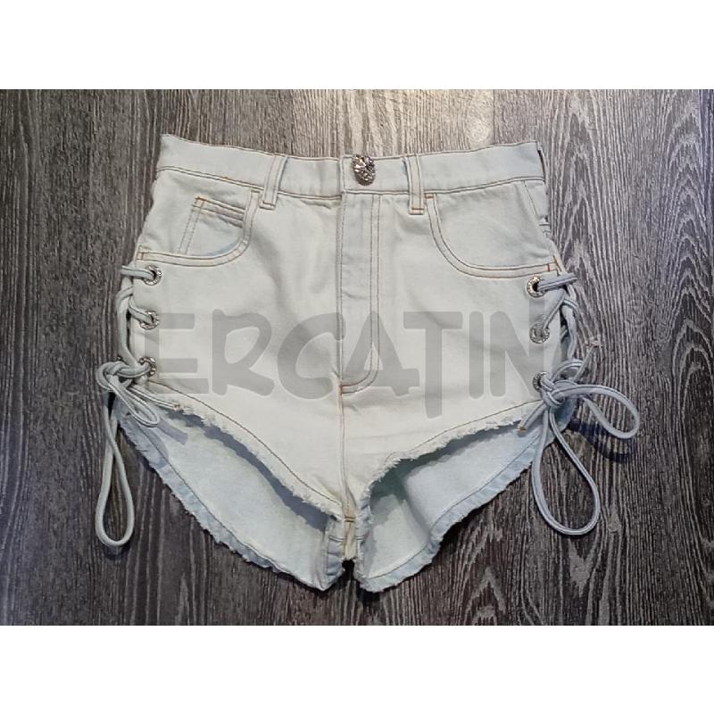 PANTALONCINO DONNA ALESSANDRA RICH JEANS CON BOTTONE GIOIELLO | Mercatino dell'Usato Moncalieri bengasi 1