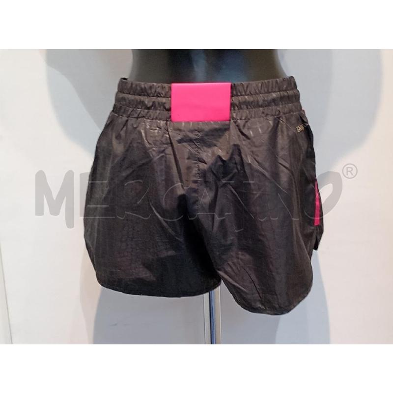 PANTALONCINO DONNA EMPORIO ARMANI GRIGIO BANDA ROSA | Mercatino dell'Usato Moncalieri bengasi 2