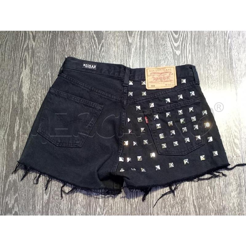 PANTALONCINO DONNA LEVIS NERO CON BORCHIETTE DIETRO | Mercatino dell'Usato Moncalieri bengasi 2