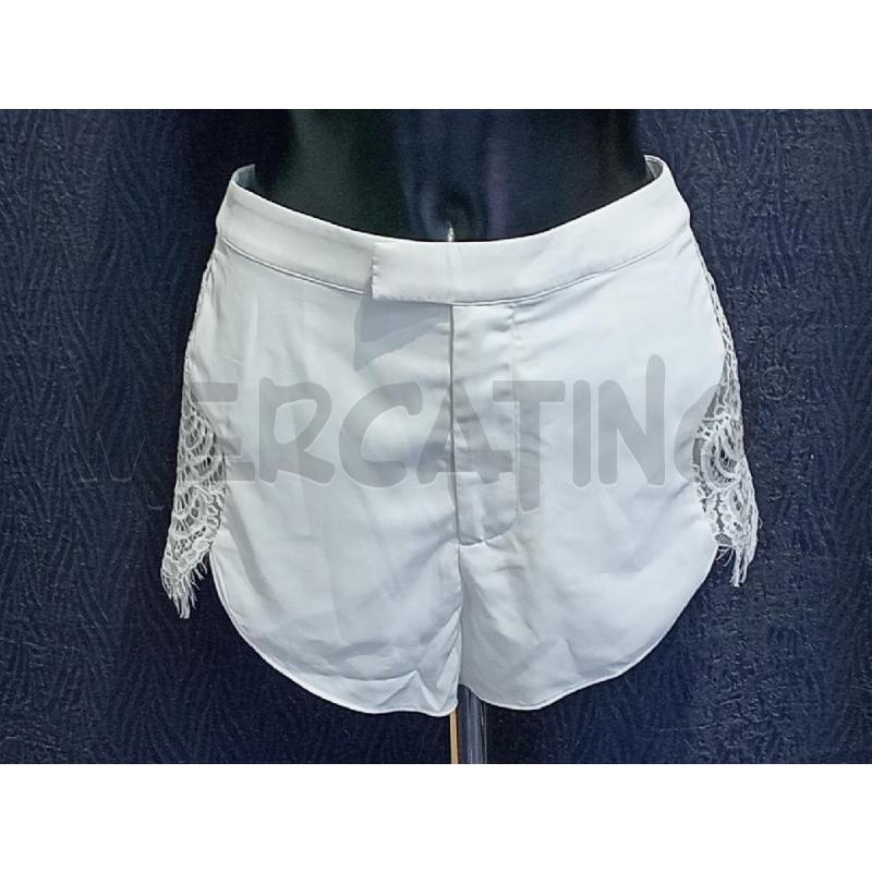 PANTALONCINO DONNA MICHAEL COSTELLO BIANCO CON INSERTO PIZZO LATERALE | Mercatino dell'Usato Moncalieri bengasi 1