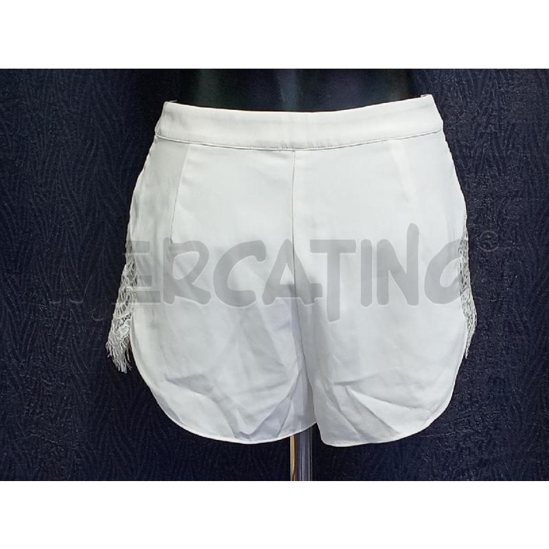 PANTALONCINO DONNA MICHAEL COSTELLO BIANCO CON INSERTO PIZZO LATERALE | Mercatino dell'Usato Moncalieri bengasi 2