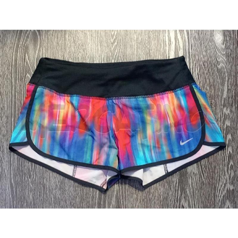 PANTALONCINO DONNA NIKE NERO MULTICOLOR | Mercatino dell'Usato Moncalieri bengasi 1