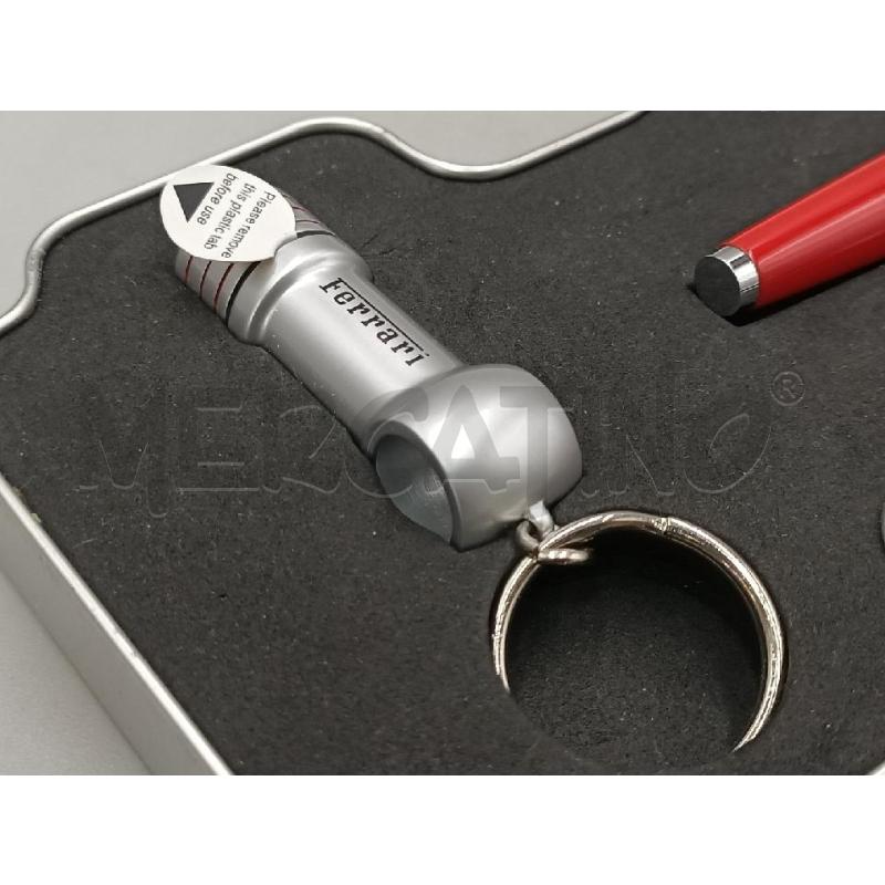 PENNA A SFERA FERRARI C/SCATOLA METALLO FORMA MODELLINO F1 | Mercatino dell'Usato Moncalieri bengasi 2