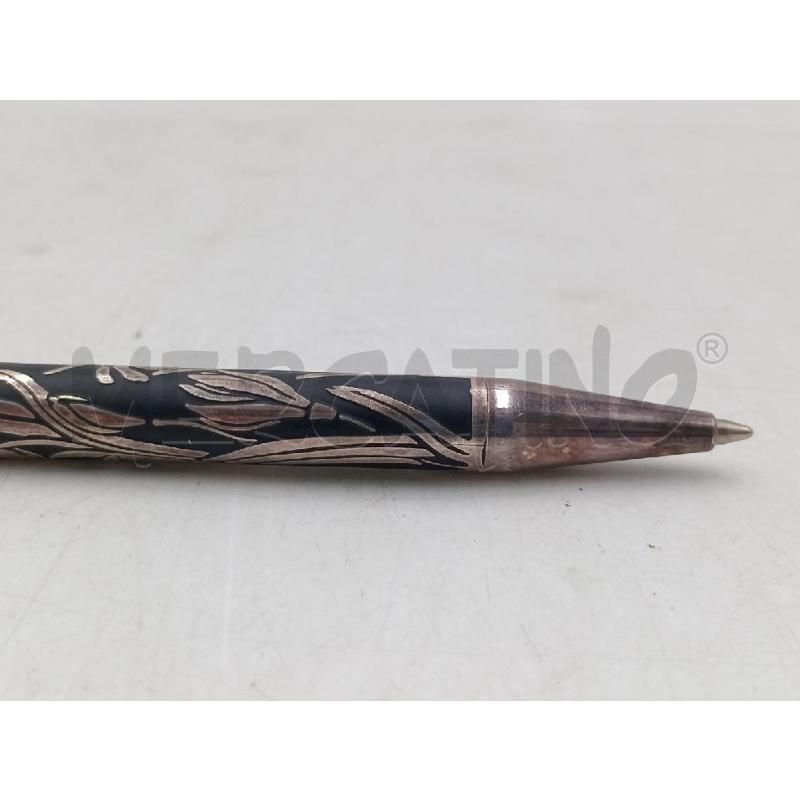 PENNA A SFERA LAVORATA DA COLLEZIONE FLOREALE  | Mercatino dell'Usato Moncalieri bengasi 3