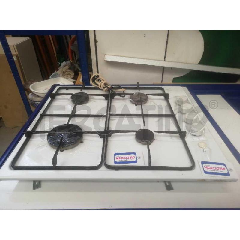 PIANO COTTURA GAS 4 FUOCHI BIANCO LUCIDO  | Mercatino dell'Usato Moncalieri bengasi 5