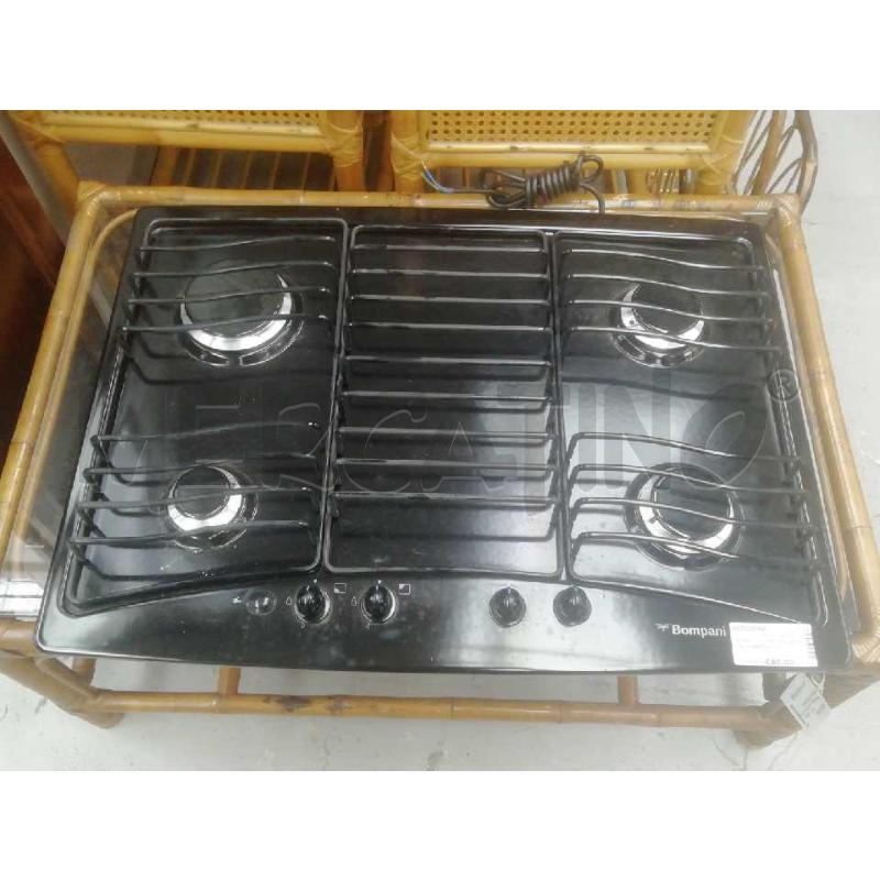 PIANO COTTURA GAS BOMPANI NERO 4 FUOCHI ACC GARAGE  | Mercatino dell'Usato Moncalieri bengasi 1