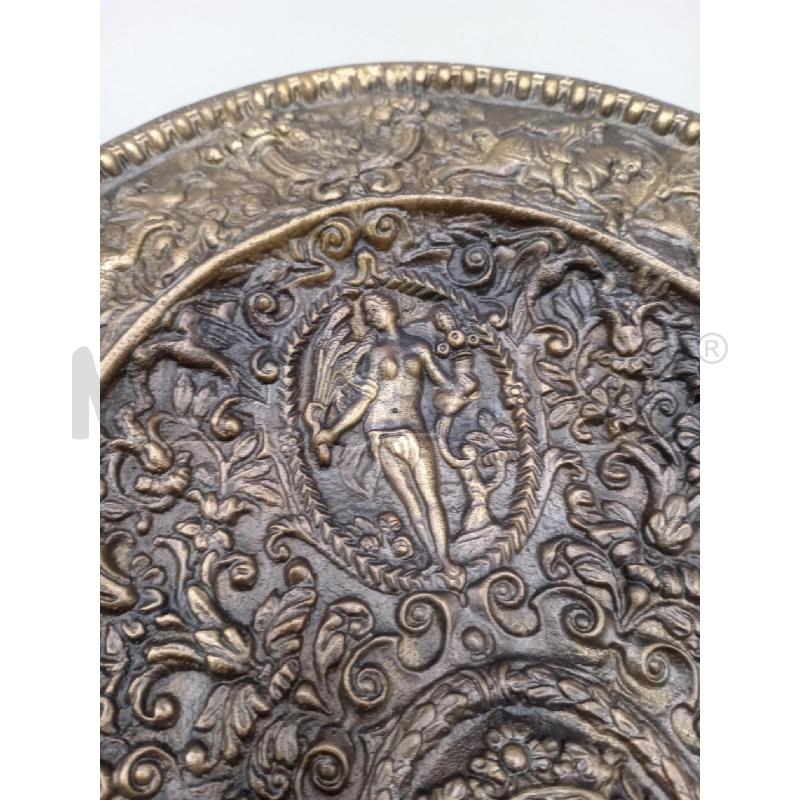 PIATTO BRONZO OVALE BLASONE STEMMA MEDIEVALE  | Mercatino dell'Usato Moncalieri bengasi 3