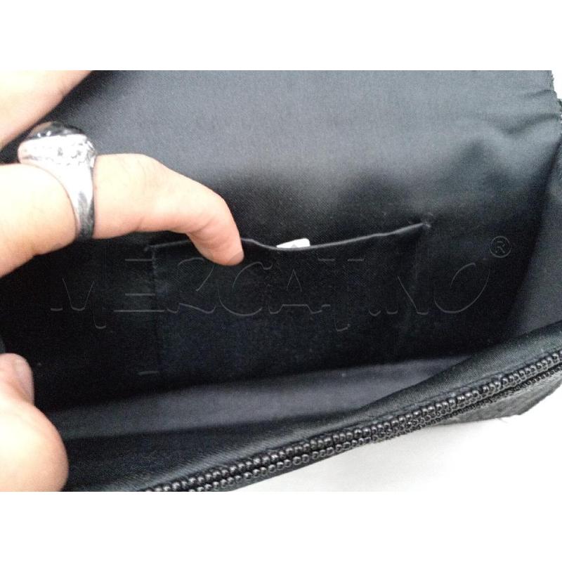POCHETTE NERA CON PELINE | Mercatino dell'Usato Moncalieri bengasi 5