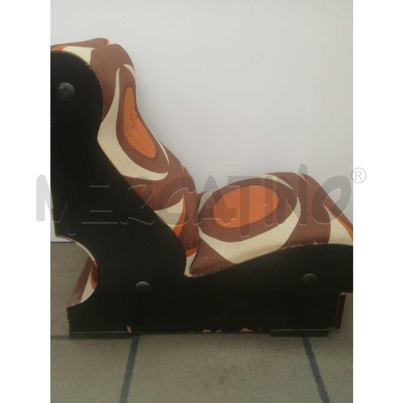 POLTRONA VINTAGE '70 TESSUTO VERNER PANTON CON SEGNI DI USURA 3 | Mercatino dell'Usato Moncalieri bengasi 2