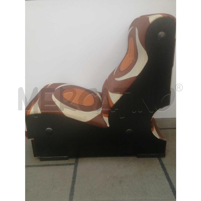 POLTRONA '70 TESSUTO VERNER PANTON CON SEGNI DI USURA 1 | Mercatino dell'Usato Moncalieri bengasi 2